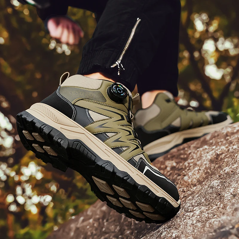 Sepatu Bot Pengendara Sepeda Motor Hitam Modis Sepatu Bot Platform Desain Kenop Pria Sepatu Bot Pria Sepatu Bot Sepeda Motor Pria Nyaman dan Bernapas