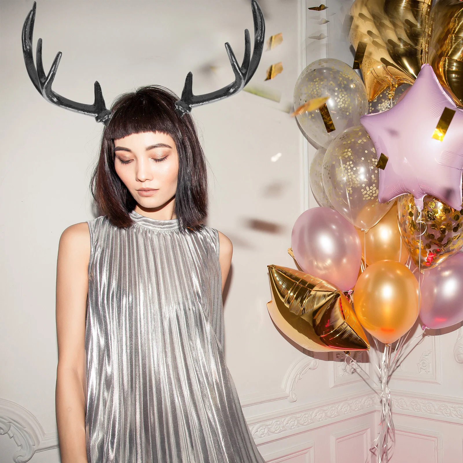 

1Pair Black Plastic Deer Horn Hair Hoop Creative Antler Headpiece For Halloween Party Cosplay Diy Carnival Costume Accessory