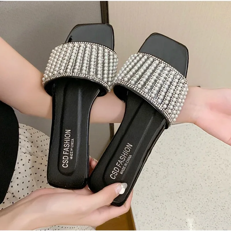 

New Fashion Summer Flats Slippers for Women Outerwear Beach Wear Fashion Slides Female Crystal Bling Open Toe Woman Flip Flops