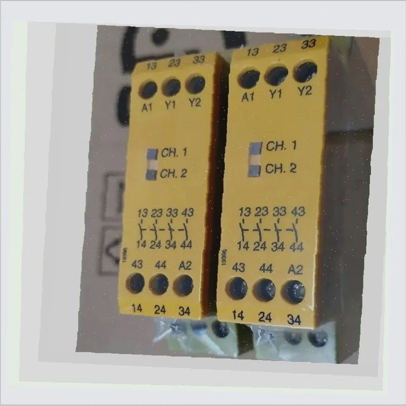 Parts for Pilz PILZ Safety Relay PZE X4 774585 PZE X4P 777585