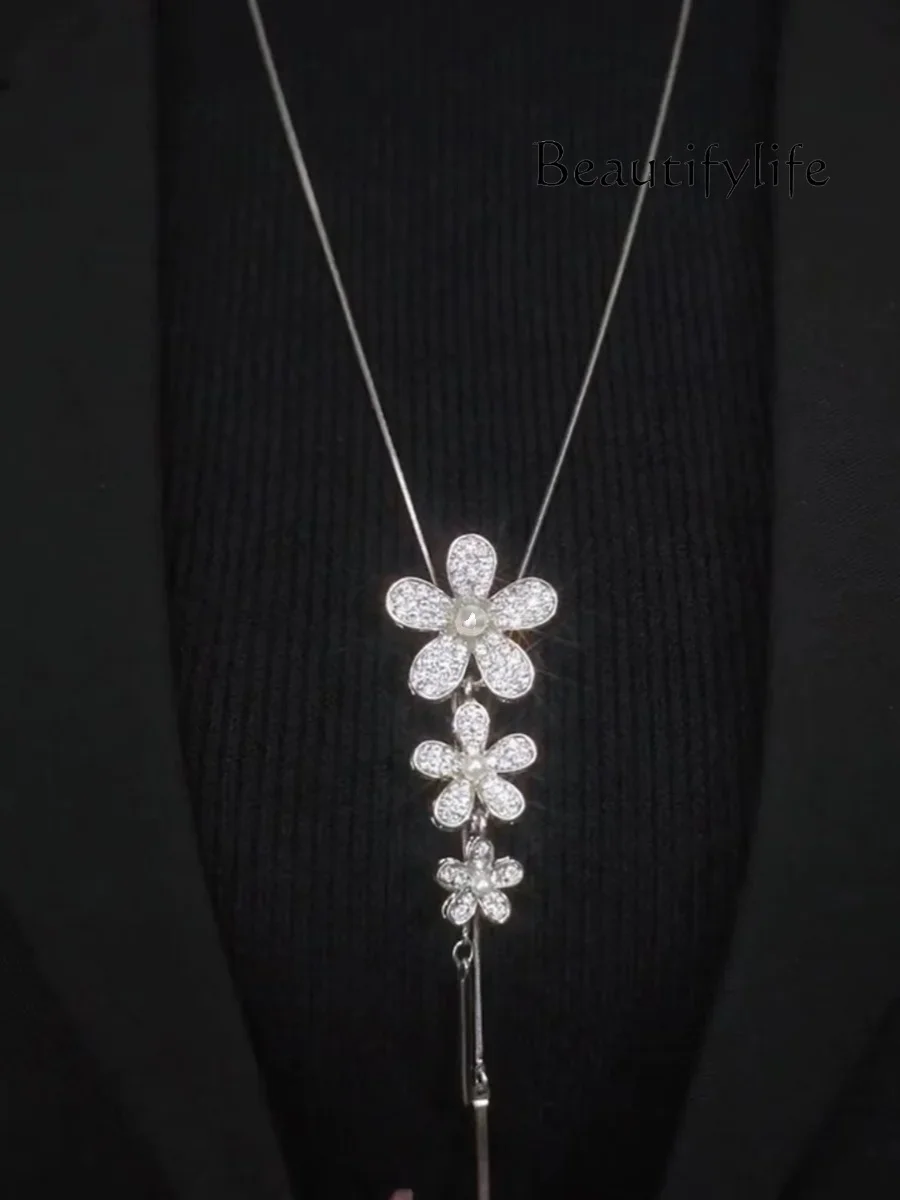 

Beauty Makeup New fashionable and elegant flower long sweater chain women's autumn and winter versatile necklace sweater pendant