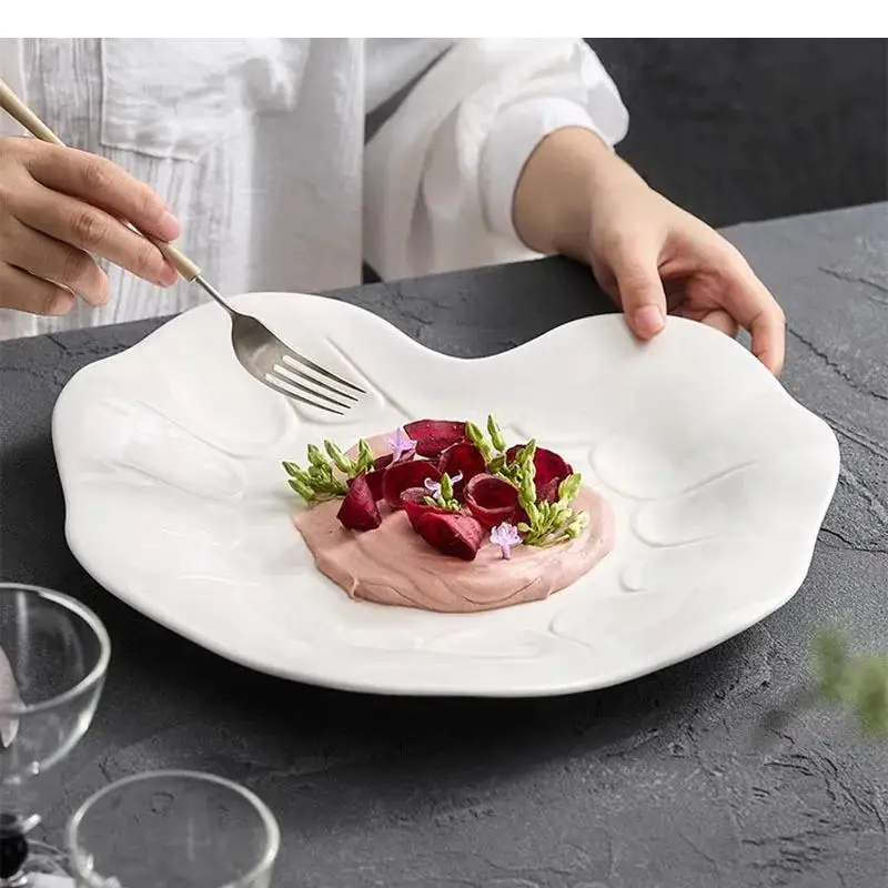 Pure White Leaf Shaped Ceramic Dining Plate Irregular Dessert Sushi Molecular Cuisine Specialty Tableware