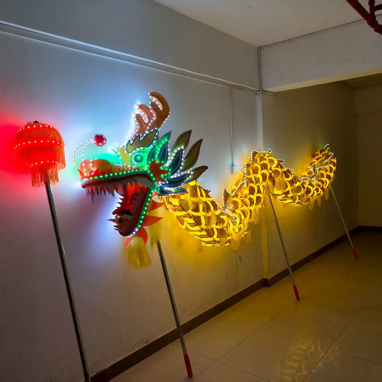 Bar nightclub LED luminous dragon dance dragon and lion dance luminous props