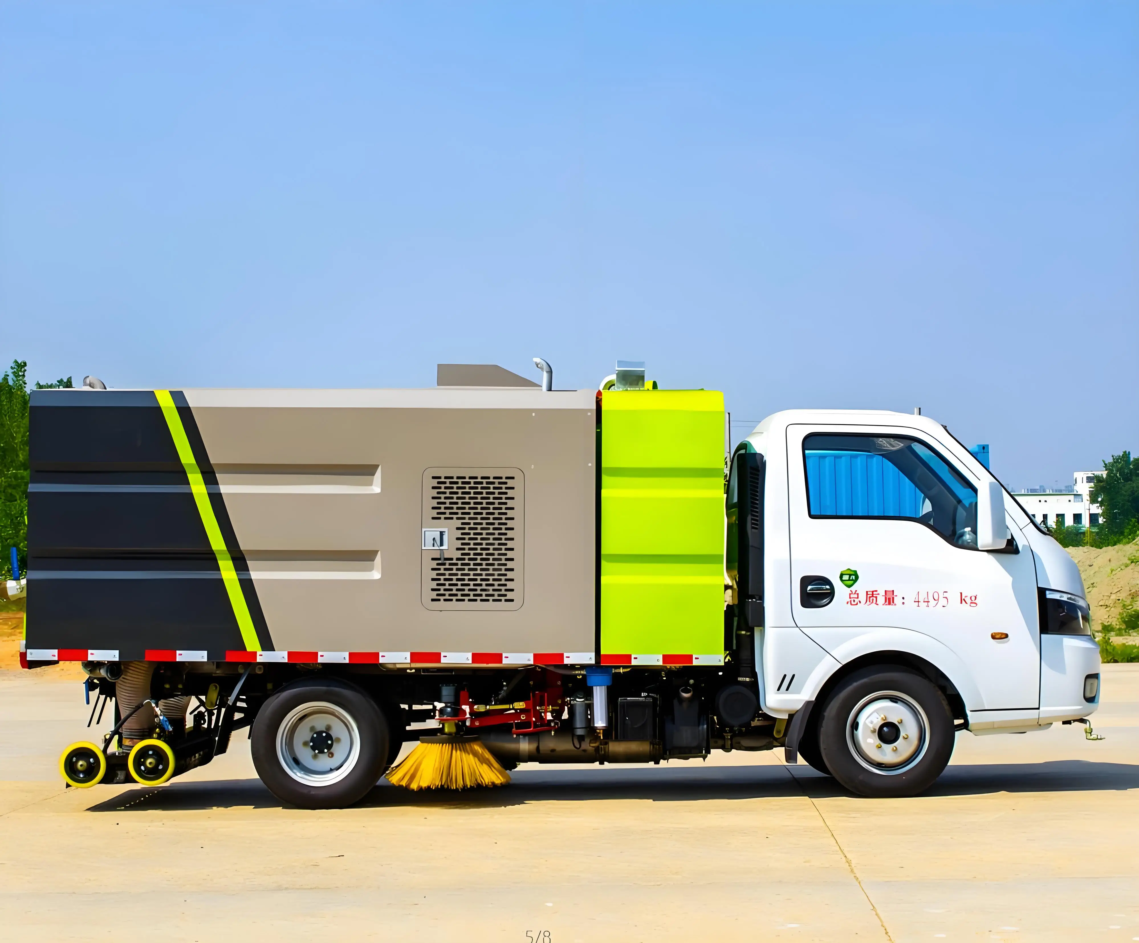 Customized Road Cleaning Truck With Water Spray Dual-Function Sweeper Washer Road Sweeper Truck