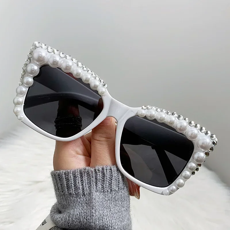 

2025 Fashion Large Frame Pearl-set Sunglasses Personality UV400 Casual Black Just Married Gift Sunglasses Lentes De Sol Mujer