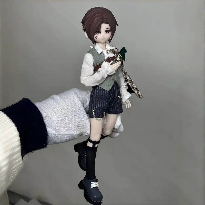 ชุดเสื้อผ้าตุ๊กตาแฟชั่น 1/8 สำหรับตุ๊กตา BJD ขนาด 23 ซม. เสื้อคลุม+เสื้อ+กางเกงขาสั้น+เสื้อกั๊ก+ถุงเท้า ชุดแต่งตัวเล่นบ้าน ของเล่นเสริมสำหรับตุ๊กตา (ไม่รวมตุ๊กตา)