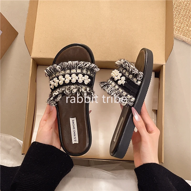 

Водонепроницаемые женские туфли на платформе с открытым носком, новый стиль, роскошные пушистые шлепанцы на плоской подошве с декором из страз, женские сандалии