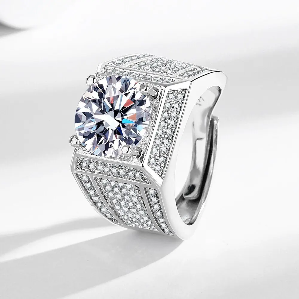 Charming Men's Full Paved Brilliant Zircon for Men Light Luxury Ring Jewelry Accessories Trend