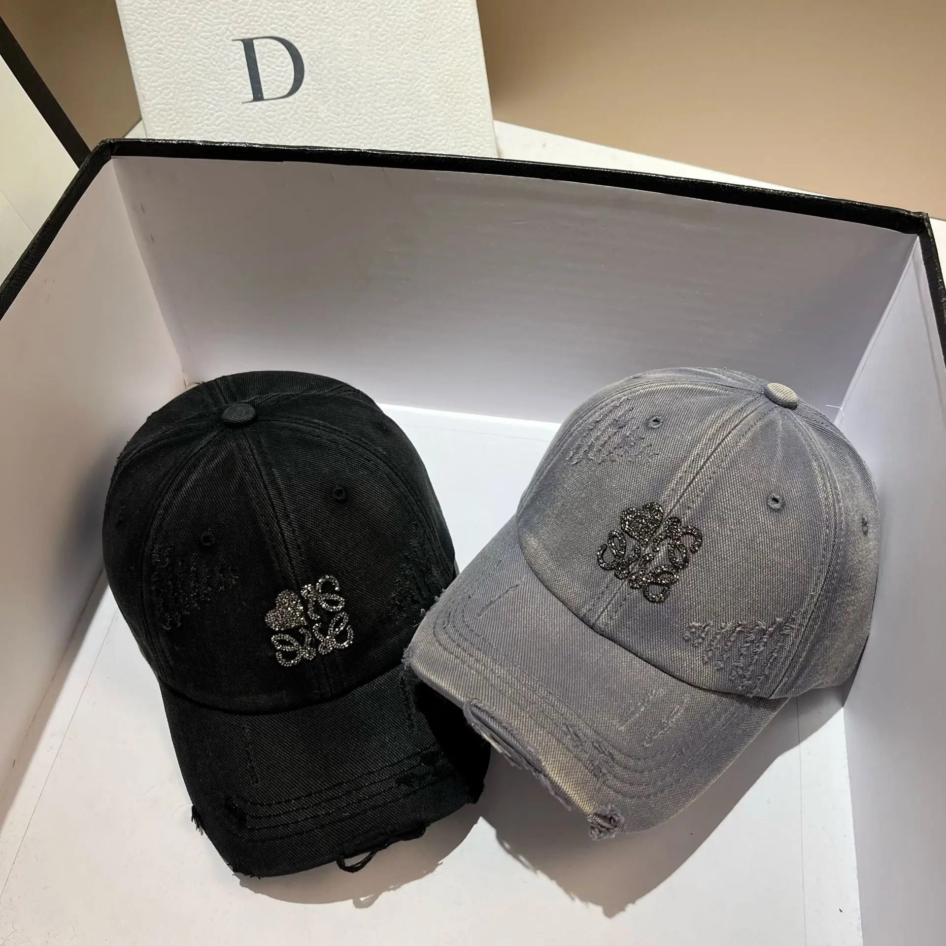 

​Glamorous Rhinestone Baseball Cap 2025 Paris Letter Embroidery, Korean Youthful Style, Women's Adjustable Daily Hat​