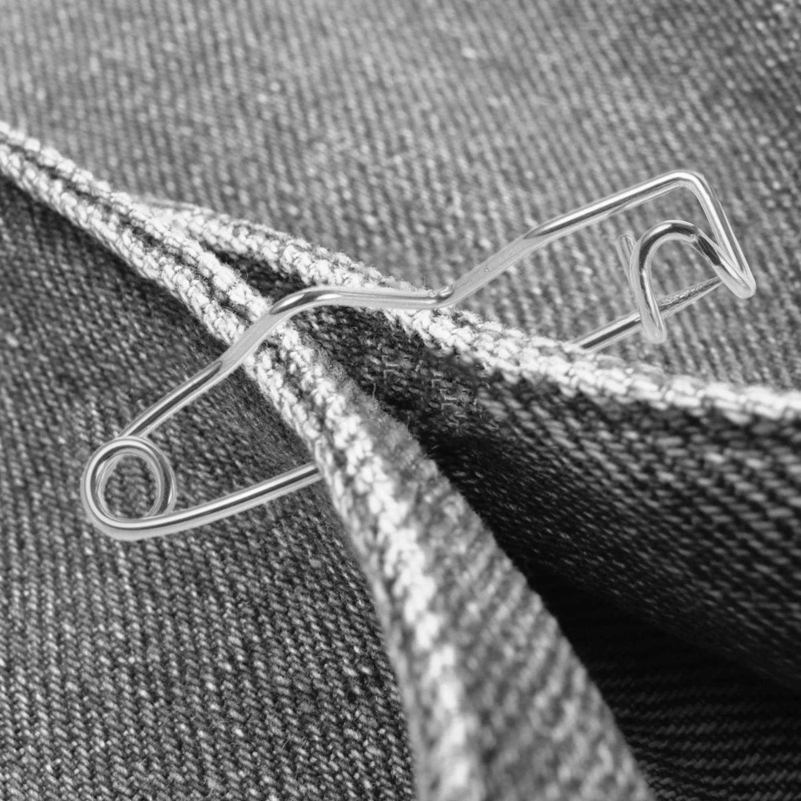 

100pcs Curved Safety Pins White Metal Quilting Basting Sewing Pin for Fabric Crafts Jewelry Making Non Rust Long Lasting