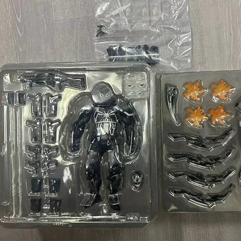 تمثال Kaiyodo Revoltech Venom Agent Yamaguchi PVC - لعبة يوجين طومسون القابلة للجمع