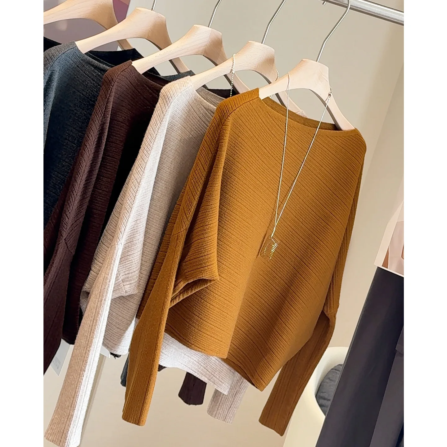 

Autumn Loose Knitted Pullovers Sweater Tops Women Fashion O-Neck Long Sleeve Ladies Knitted Pullovers Jumper Bat wing Casual Top
