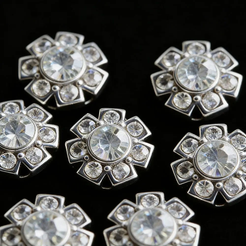 

Light luxury diamond inlaid small fragrant floral plate button 16mm sweater cardigan shirt clothing alloy button