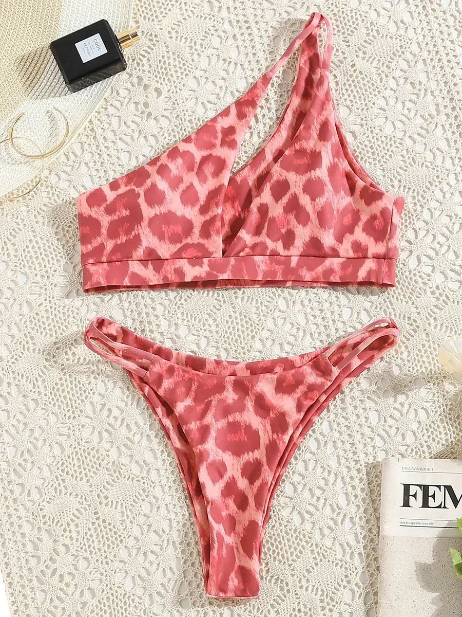 2026 Asimmetrico Leoaprd Bikini monospalla Costume da bagno femminile Costumi da bagno donna Bikini a due pezzi Costume da bagno bagnante Swim Lady