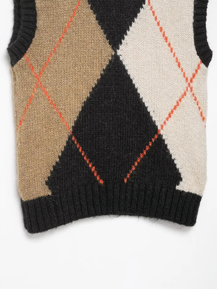 เสื้อกั๊กไหมพรมลายเพชร ดีไซน์ทันสมัยสไตล์ยุโรปและอเมริกา คอลเลคชั่นใหม่ล่าสุดสำหรับฤดูใบไม้ร่วงปี 2025