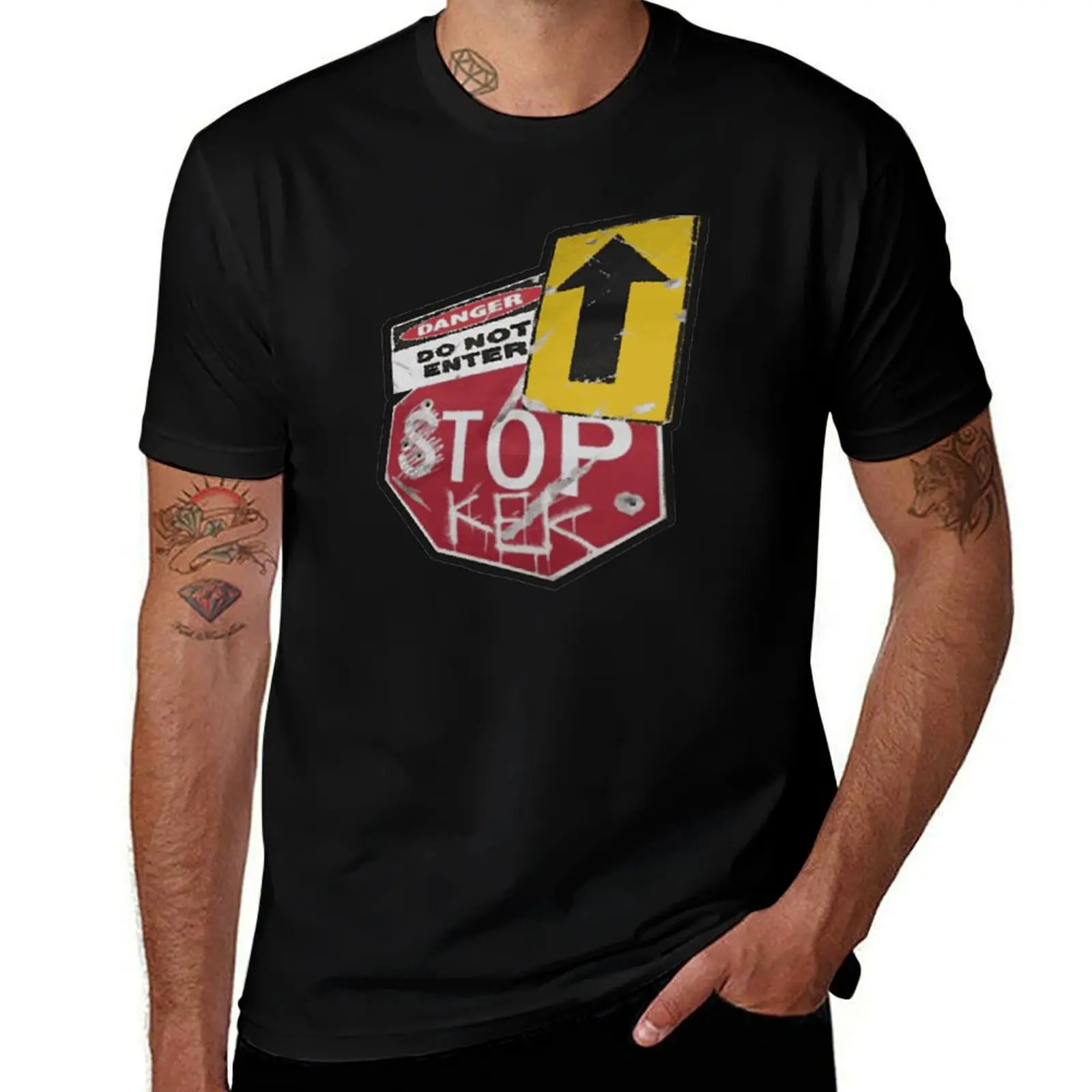 Rust Stop danger sign T-Shirt Basic Regular Fit Casual T-Shirt