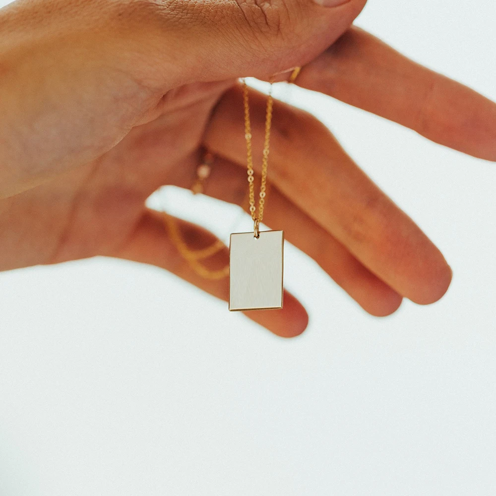 Minimalistische 18x12mm Rechteckige Anhänger-Halskette 14K Vergoldeter Edelstahl Schlichte Rechteckige Tag-Halskette für Frauen – Detail 6
