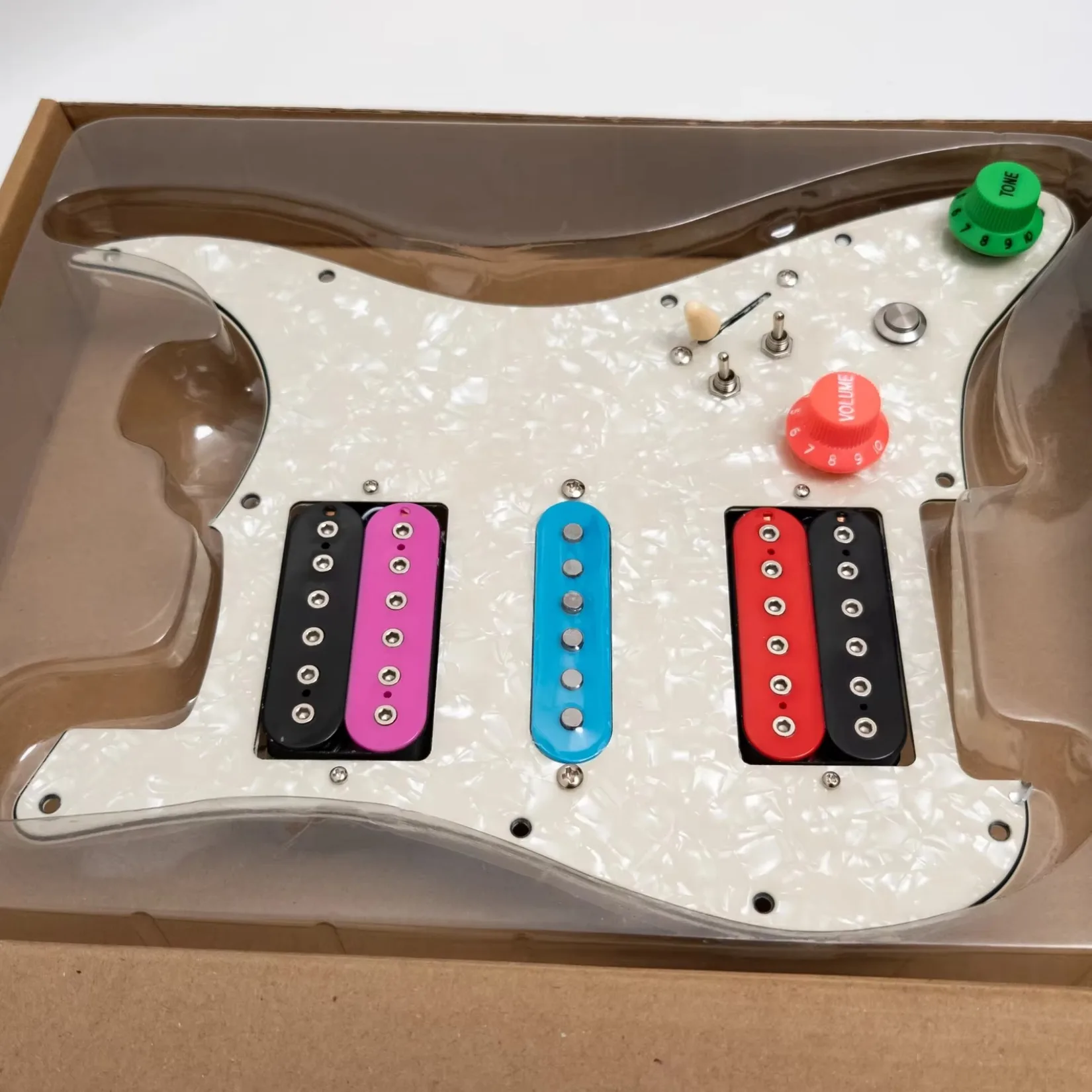 Alnico 5 HSH Humbucker Single Coil Pickup Loaded Pickguard Set Coil Split Wiring Harness With Mute Switch For ST Electric Guitar