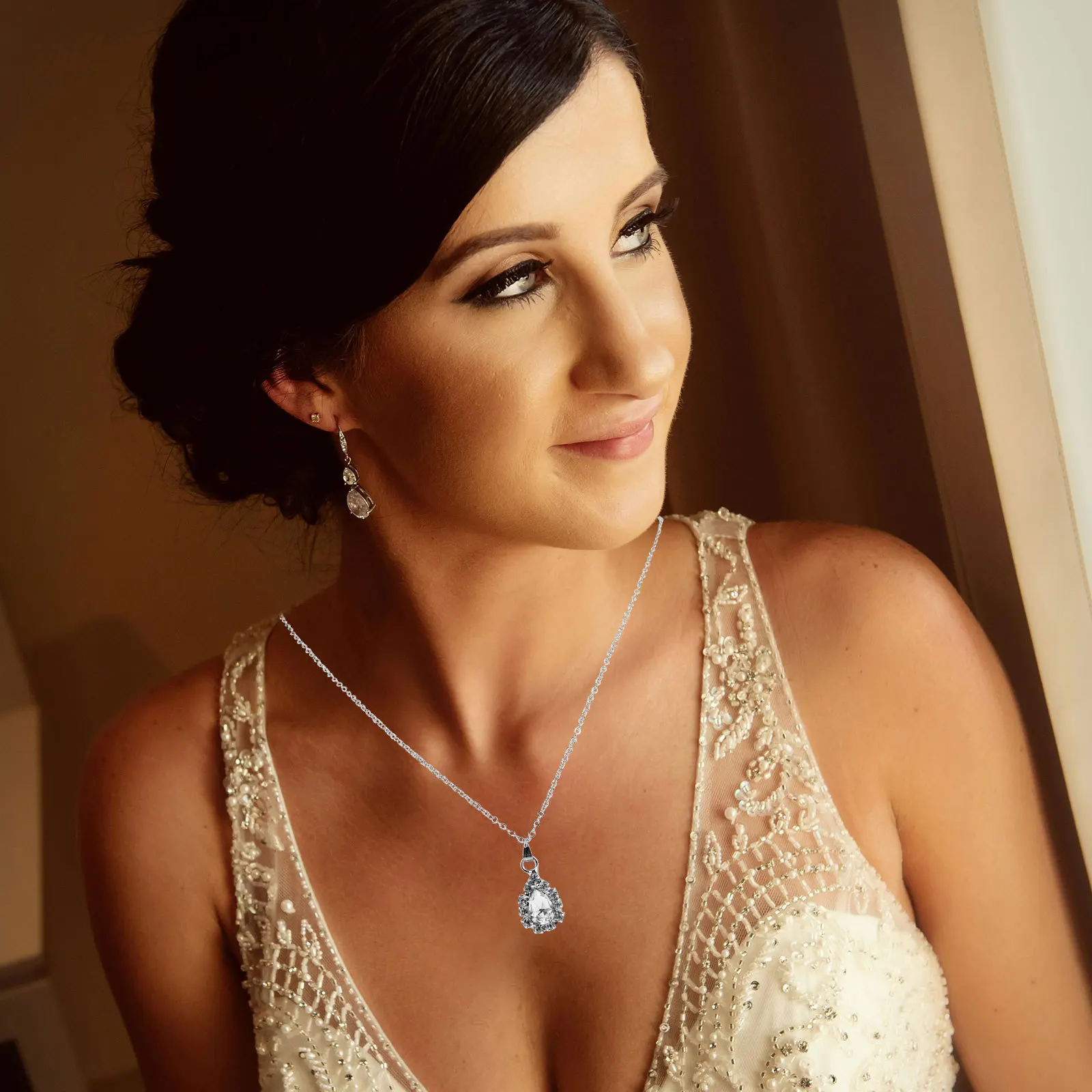 Collana da donna Sposa Ciondolo da sposa Catena posteriore in cristallo Gioielli Stile lungo Elegante ciondolo a sfera Accessorio di moda