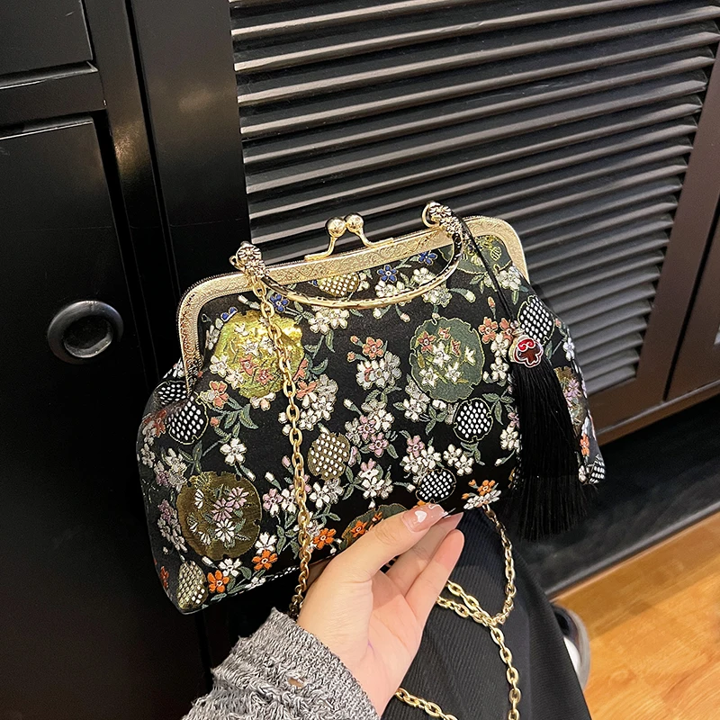 

Clamp mouthed crossbody bag for women,Embroidered women's bags,Silk printed banquet handbag,fashionable and lightweight handbag