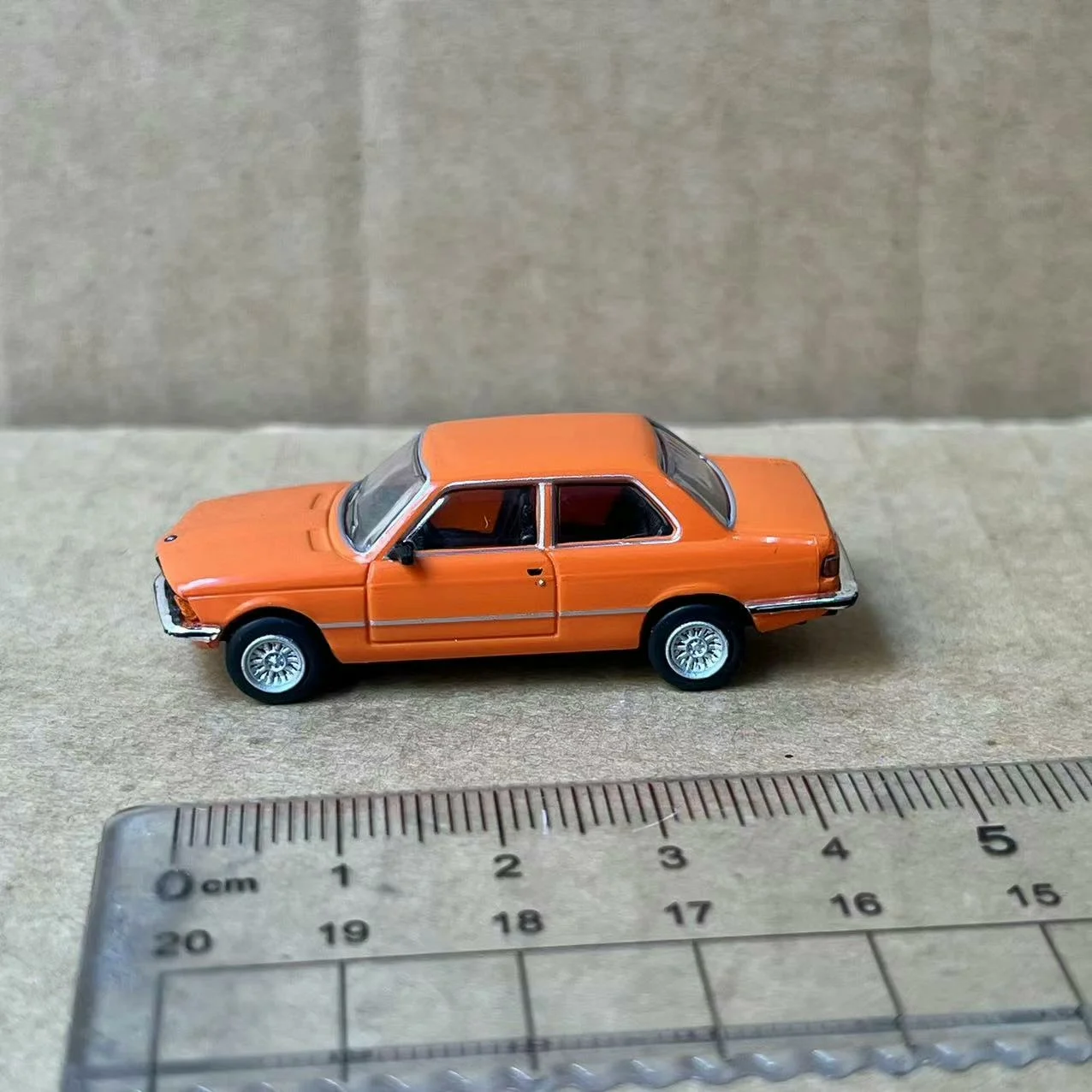 1:87 Ho 3 Series 323i Plastic Car Simulation Vehicle Model Toy Ornament Collectible Gifts