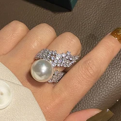 Huitan Gorgeous Graceful Simulated Pearl Finger Ring Female Wedding Party Jewelry with Brilliant Zirconia Luxury Accessories