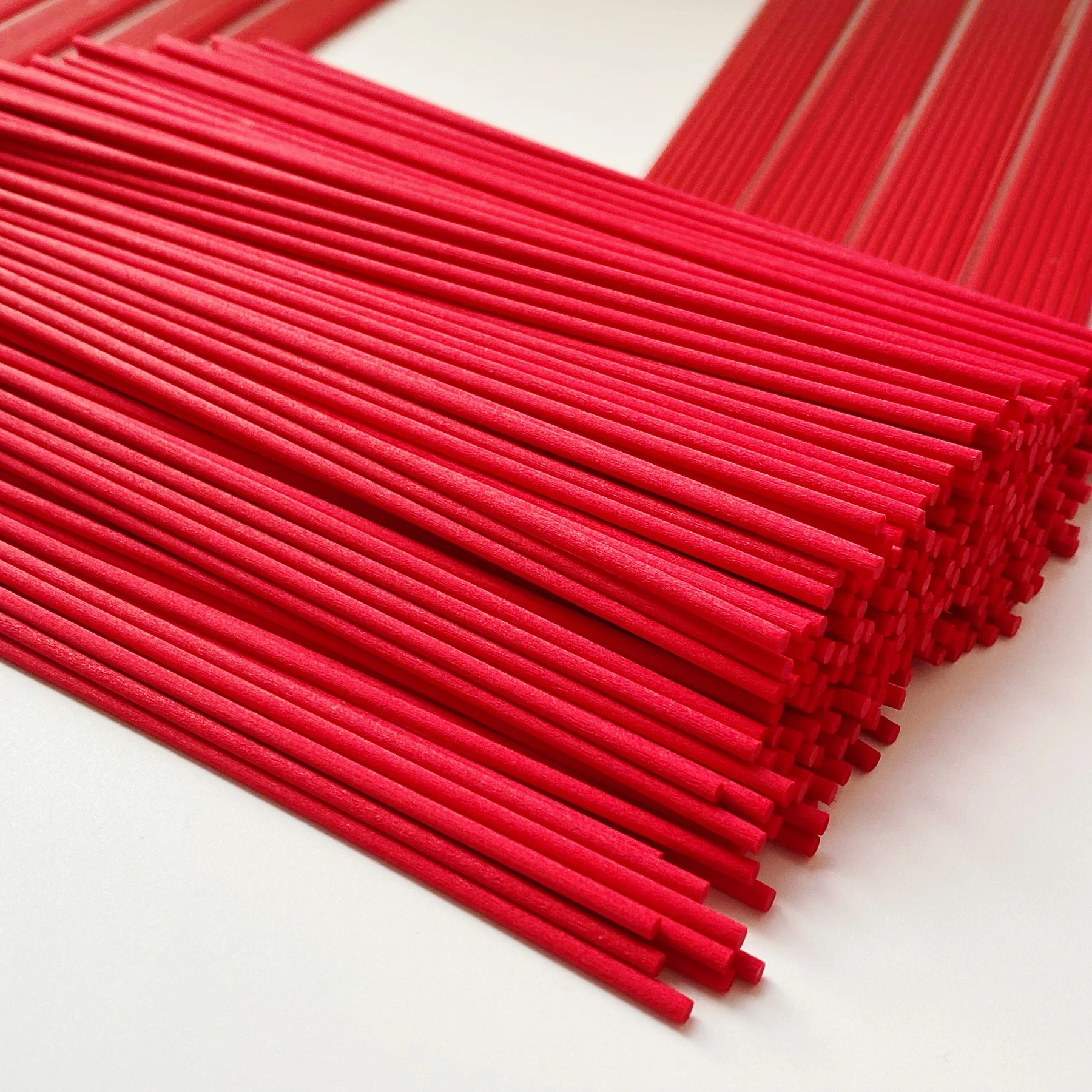 1000pcs D3/4/5mm L18/20/22/25/30/40cm Red Fiber Rattan Sticks for Reed Diffuser DIY Essential Oil Sticks Home Fragrance Refill