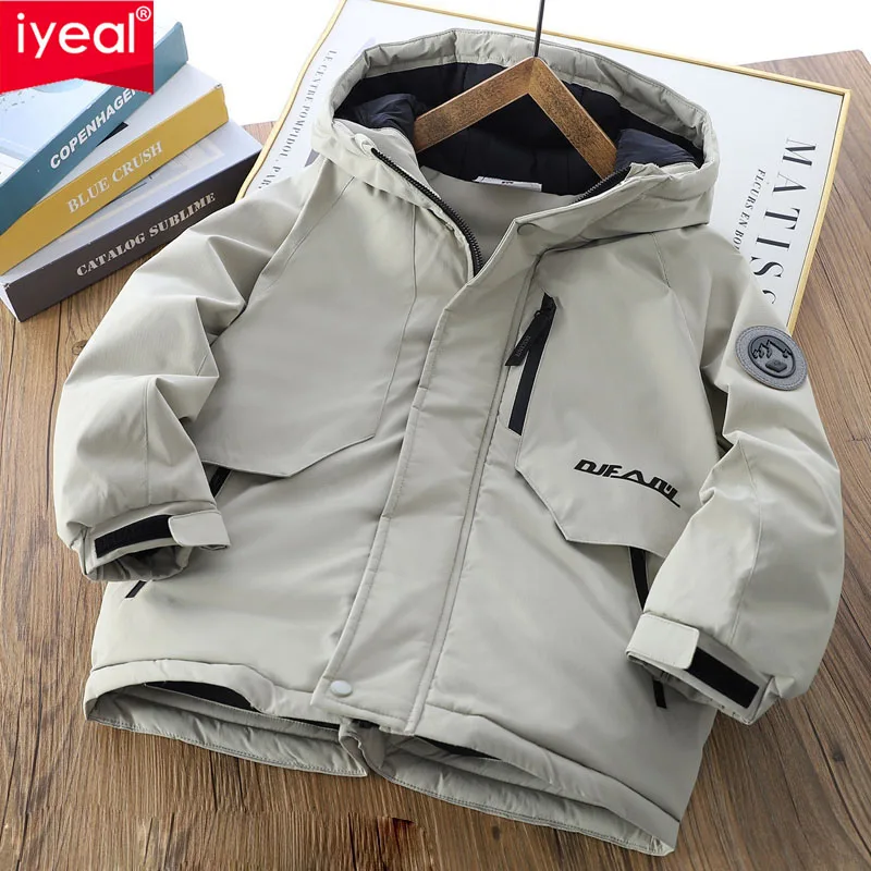 

IYEAL детская теплая утолщенная ветрозащитная куртка, новинка зимы 2025 года, утепленное теплое пальто с капюшоном для мальчиков, детская верхняя одежда для мальчиков