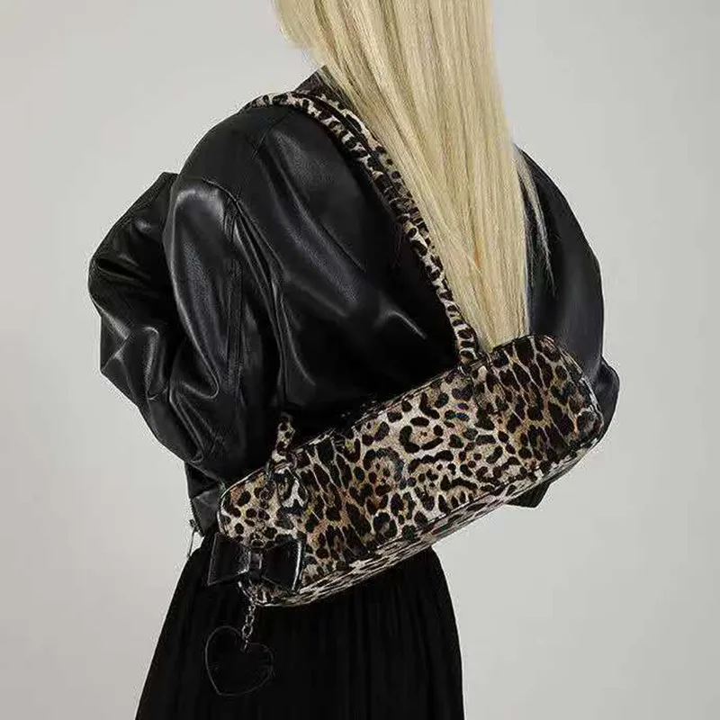 

2026 Fashionable large-capacity baguette shoulder bag for women retro casual leopard print cute girl handbag for formal events