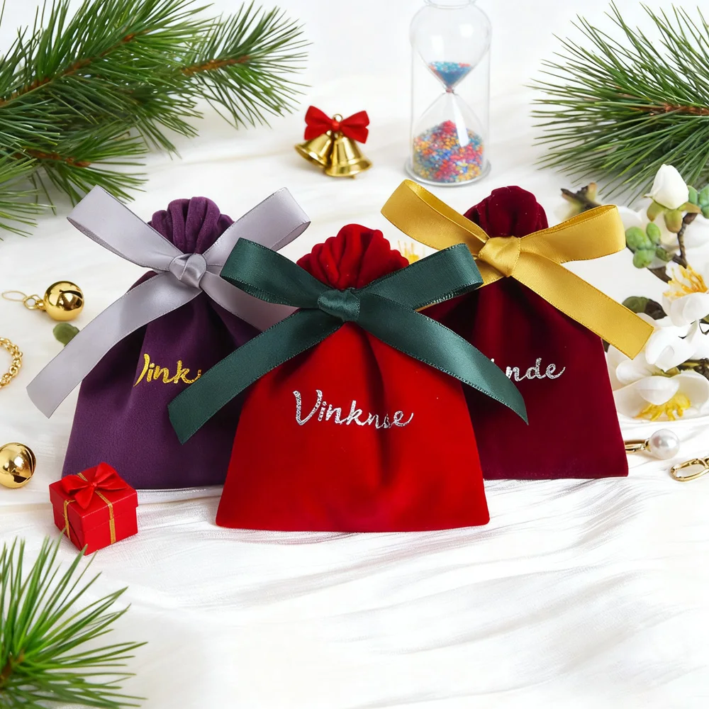 

Christmas Valentine's Day Gift Velvet Bags Custom Logo 10*12cm Small Jewelry Pouch Drawstring Pocket Luxury Soft Bag for Earring