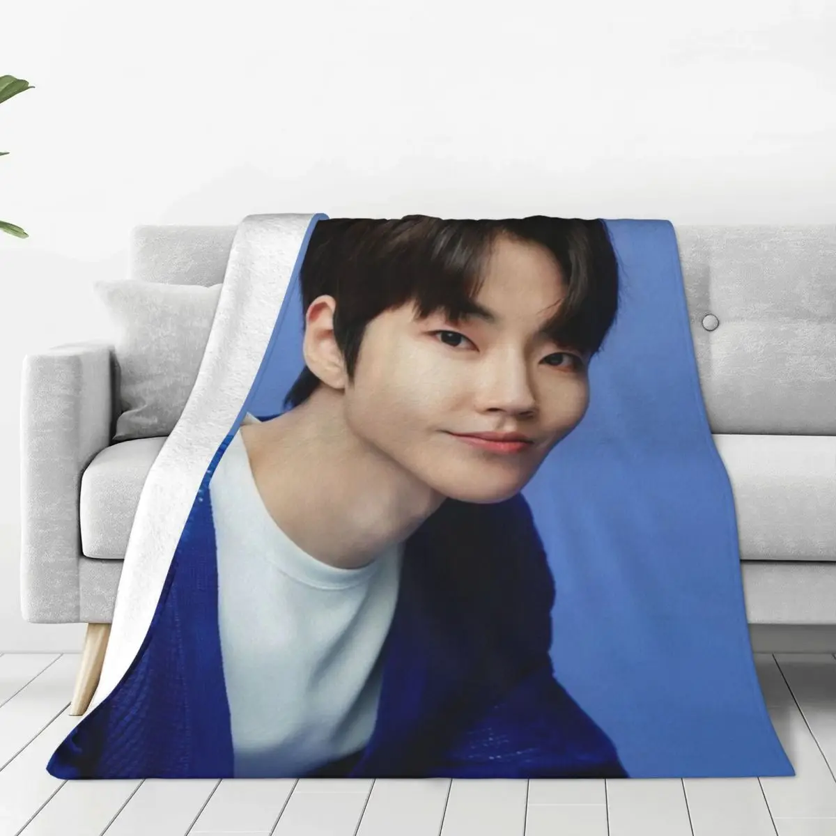 Hwang In Yeop blankets Warm Flange blankets Soft and comfortable blanket picnic blanket birthday gift