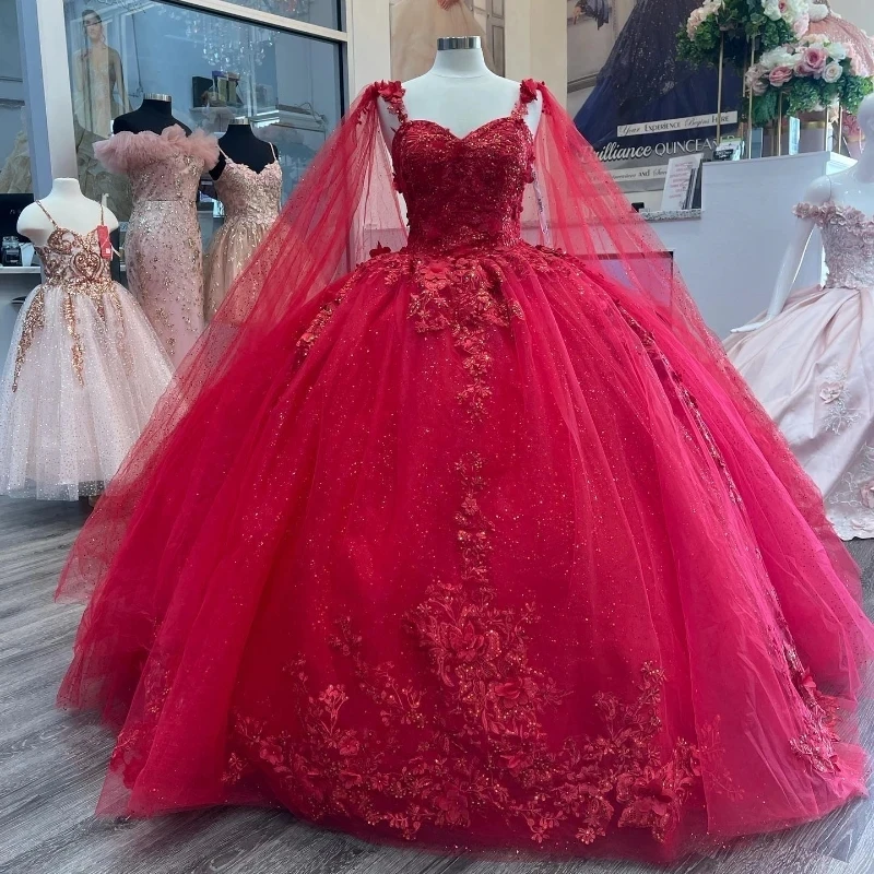 

Red Shiny Sweetheart Quinceanera Dress 2025 Vestidos De 15 Princess Sweet 16 XV Lace Appliques Beads With Cape Birthday Ball Gow