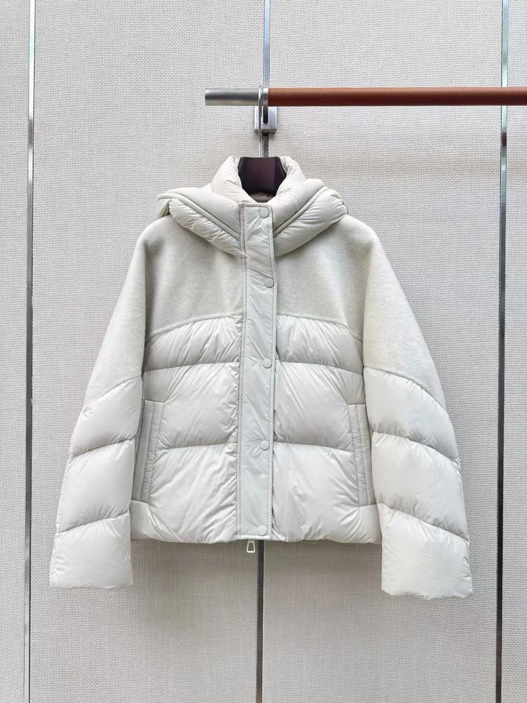Women Short Hooded Down Jacket, Wool Splicing, GB 90% Down Fill, Imported Recycled Nylon, Fall Winter New Arrival