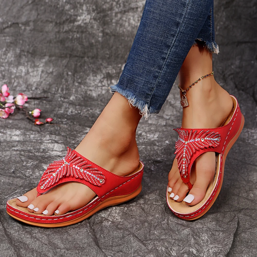 Damen-Flip-Flops mit Strass-Keilabsatz, Bohemian-Plattform-Zehentrenner-Sandalen, rutschfeste Slip-On-Sommerschuhe für den Strand – Detail 4