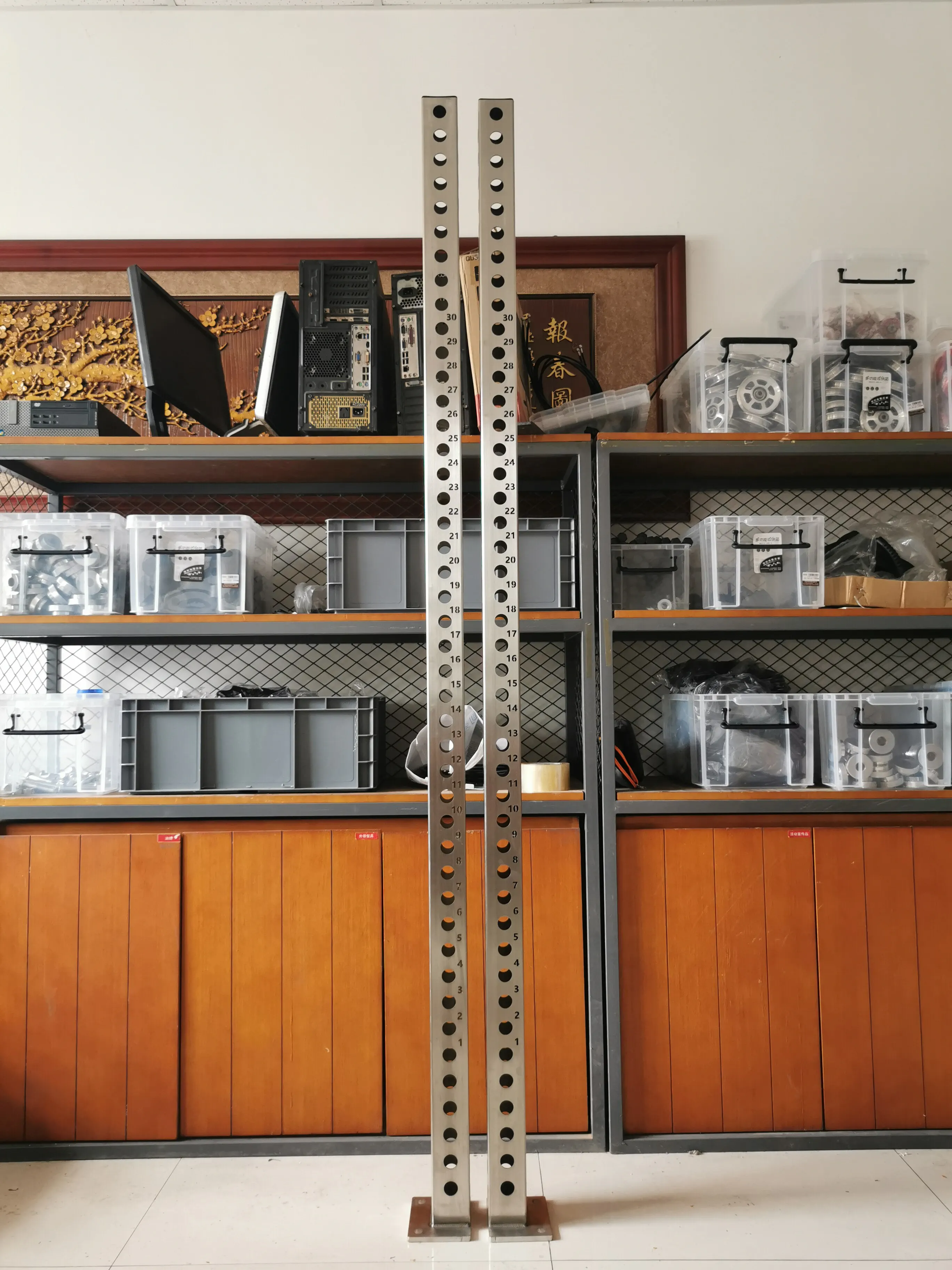 Postes de Acero Inoxidable 304 para Rack de Sentadillas: 75x75mm (3x3") con Orificio de 26mm (1") y Alturas de 226CM, 105CM, 46CM, Compatibles con REP Rogue