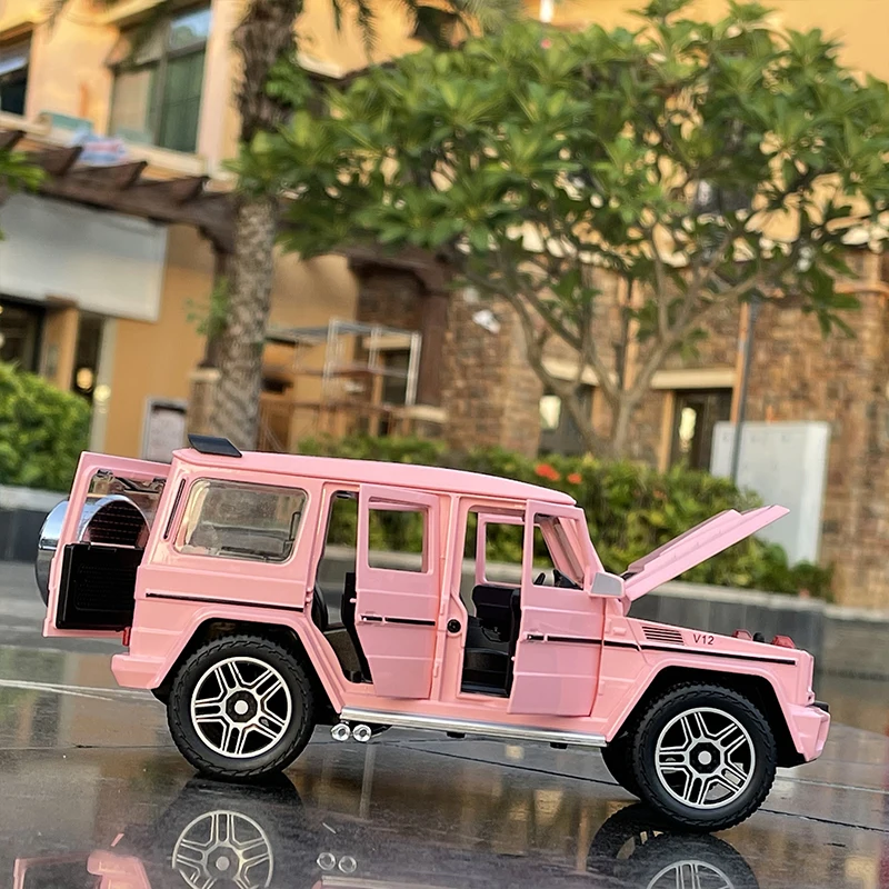 1/24 G63 modello di auto in lega diecast giocattolo veicoli fuoristrada in metallo tirare indietro modello simulazione suono e collezione di luci regalo giocattolo per bambini