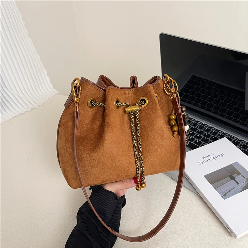 

Практичная женская сумка-мессенджер и сумка через плечо - кожаный материал, популярный классический элегантный женский бренд