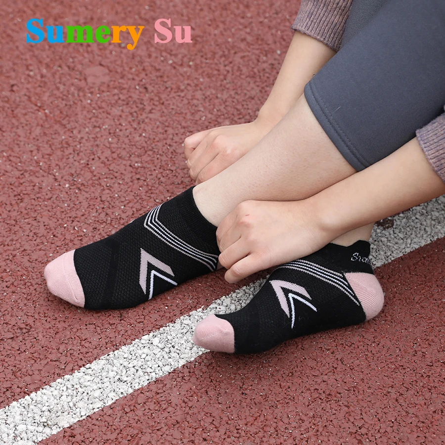 2 Pairs/Lot Socks Women Sports Cotton Short Athletic Running Outdoor Cotton Cute Black White Grey Ankle Sock Travel Girls Gifts