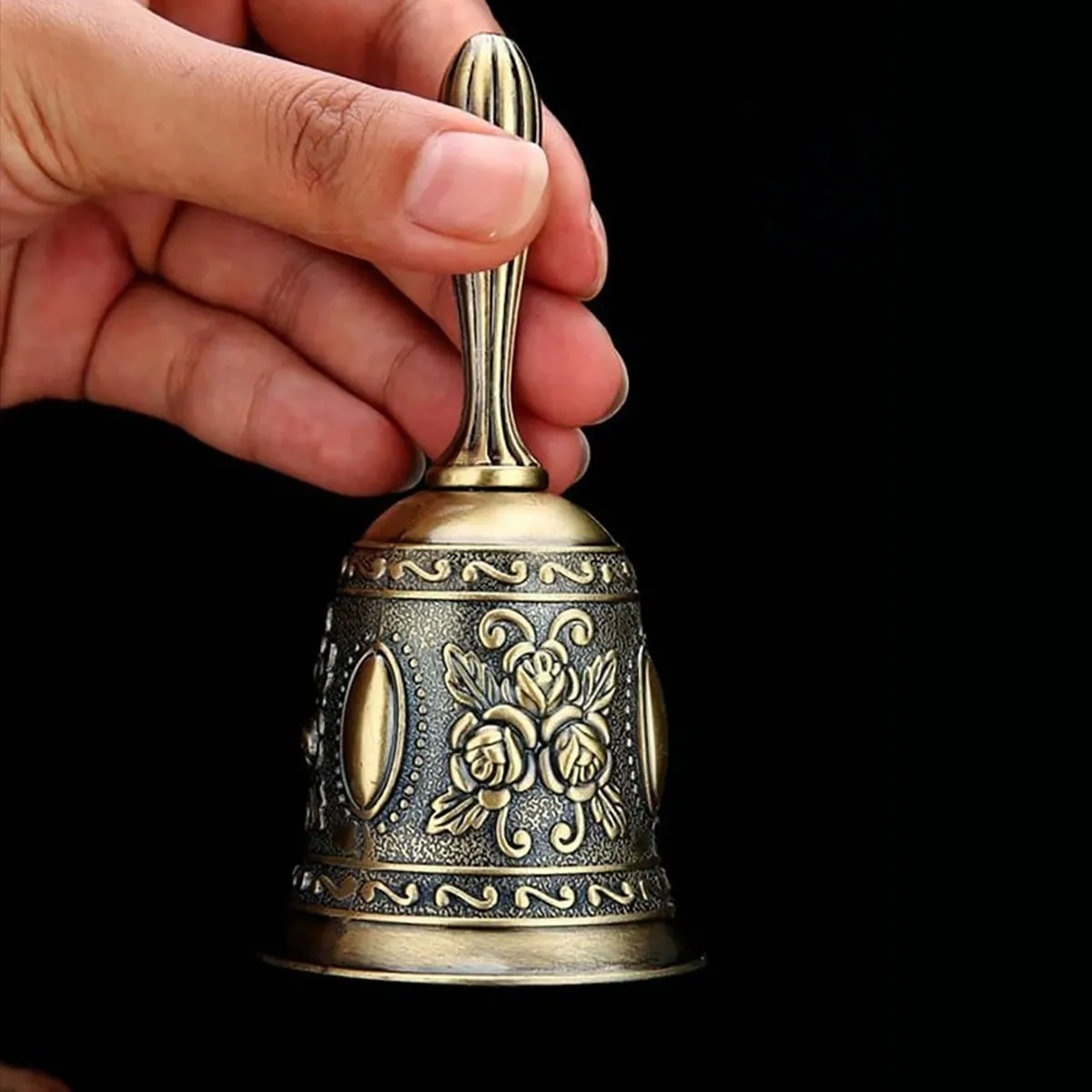2 Carved Brass Bells with Handles, Christmas Bells, Healing Brass Hand Bells, Brass Bell Ornaments, Crisp Bell Sounds, Festive Decorative Metal Bell Ornaments, Suitable for Healing and Mood-Relieving Bells, Carved Antique-Style Bell Crafts, Suitable for Church, Wedding, School, Eid and Easter Traditional Celebrations, Decorative Crafts