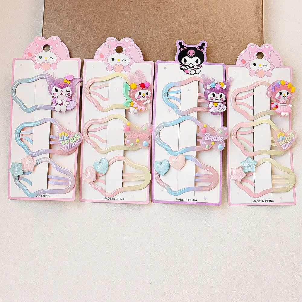 

3PCSA cute hairpin is fastened at the back of the little girl's head to create a bun with the hairpin.