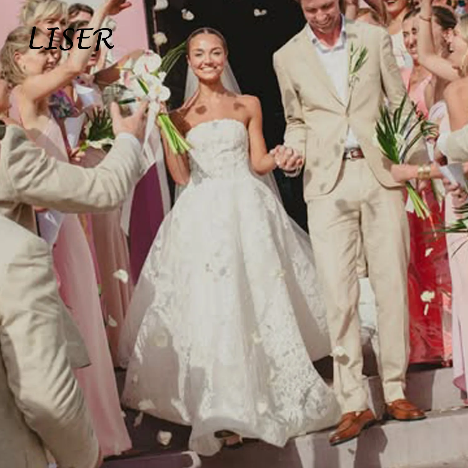 LISER Customized Ivory Strapless Lace Ball Gown Wedding Dress Voluminous Flowy Skirt Simple A Line Outdoor Robe De Mariée 2026