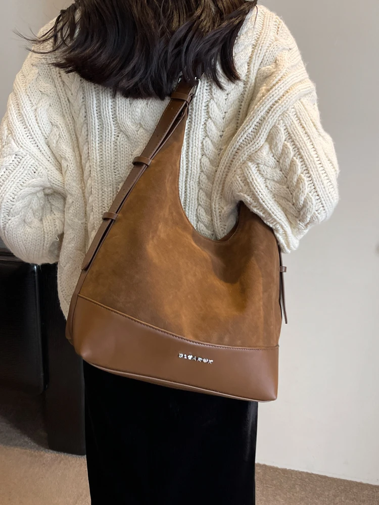 

Ретро-сумка-тоут с мягкой поверхностью и большой вместимостью для женщин, новая модель 2025 года, осенне-зимняя, для работы, на плечо