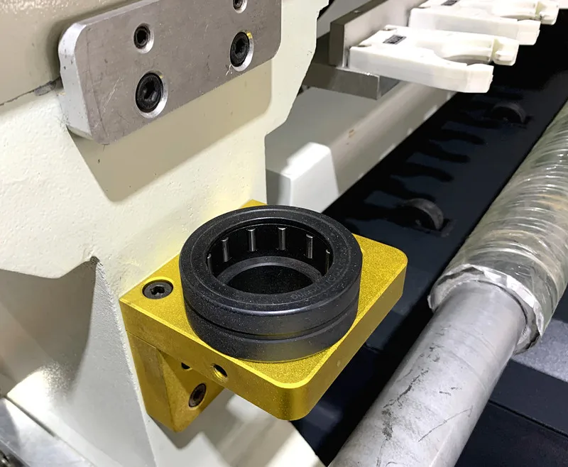 آلة صنع الأثاث فراغ الجدول نظام تايوان آلة التوجيه ATC Cnc