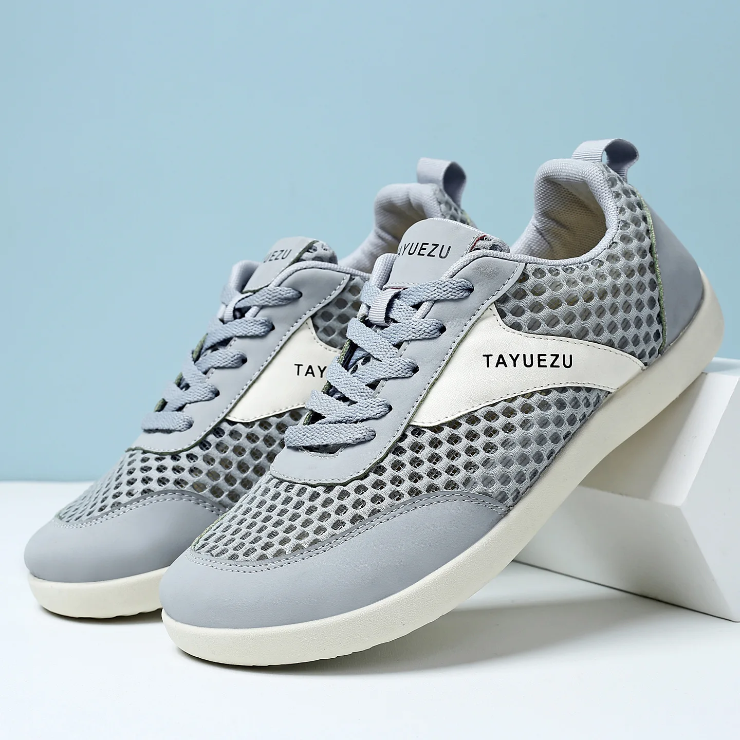 Men's Summer Casual Fashion Versatile Breathable Mesh Soft Sole Wear-Resistant Comfortable Outdoor Running Shoes