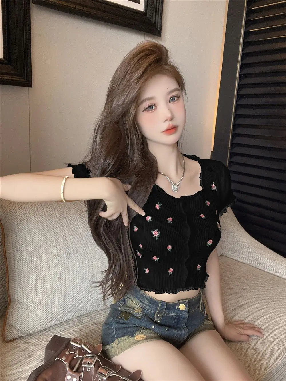 여름 레이스 접합 슬림 짧은 카디건 탑 여성을위한 프랑스어 달콤한 수 놓은 꽃 반팔 티셔츠 스웨터