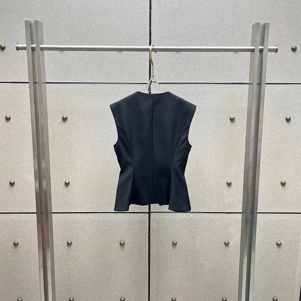 Women Sleeveless Waistcoat Vest Round Neck Single‑Breasted Buttons Fitted Tailored Pockets Casual Layering Ladies Suit Gilet Top