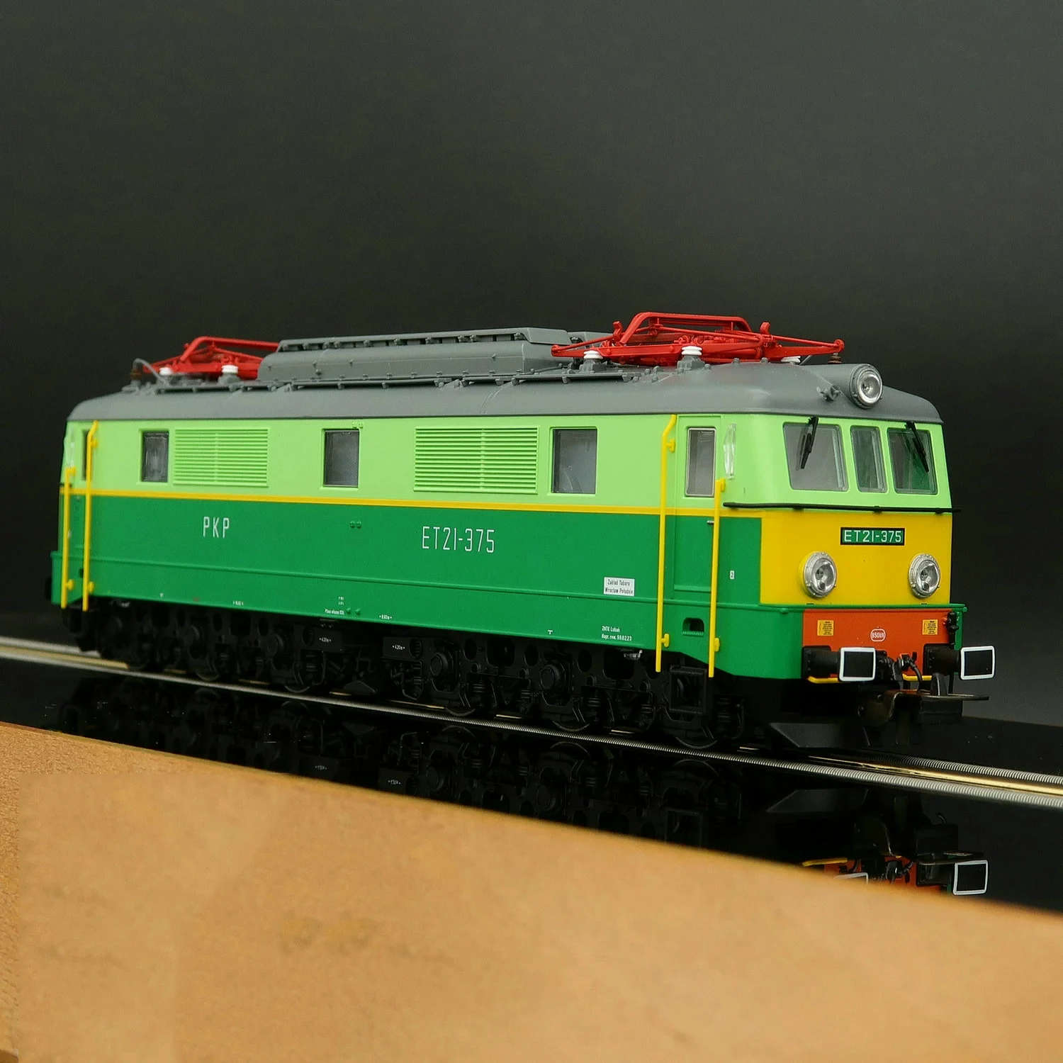 HO 1/87 Model Train German PIKO HO Type 51611 ET21 Electric Locomotive Poland Digital Sound Effect Train Model Toy