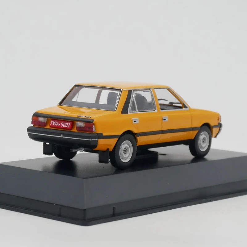 Ixo 1:43 FSO POLONEZ Sedan Prototyp Diecas Car Model Metal Toy Vehicle Alloy Collection Gifts