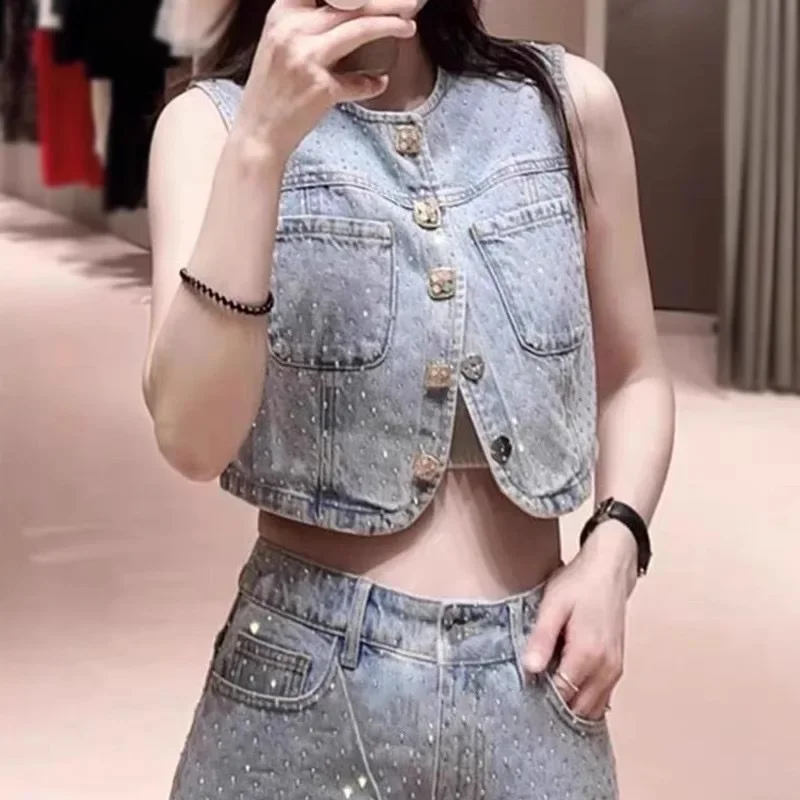 

2024 Spring/Summer New Single breasted Colorful Hot Diamond Round Neck Pocket Short Vest Denim Blue Tank Top for Women