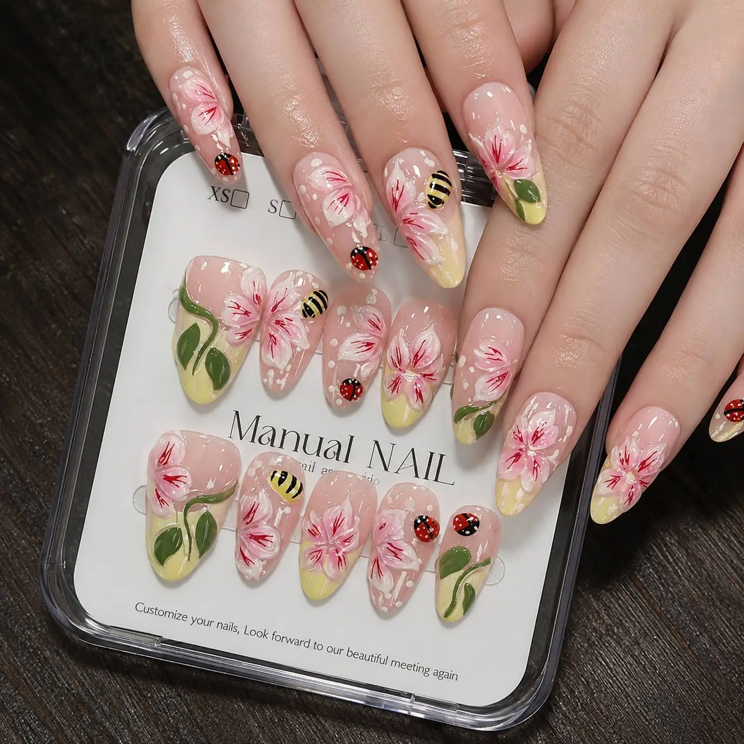 

10/30Pcs Gradient Art Ladybug Flower Press On Nail Glossy Design Ladybug Flower Fake Nail Casual Look Ladybug Flower False Nail